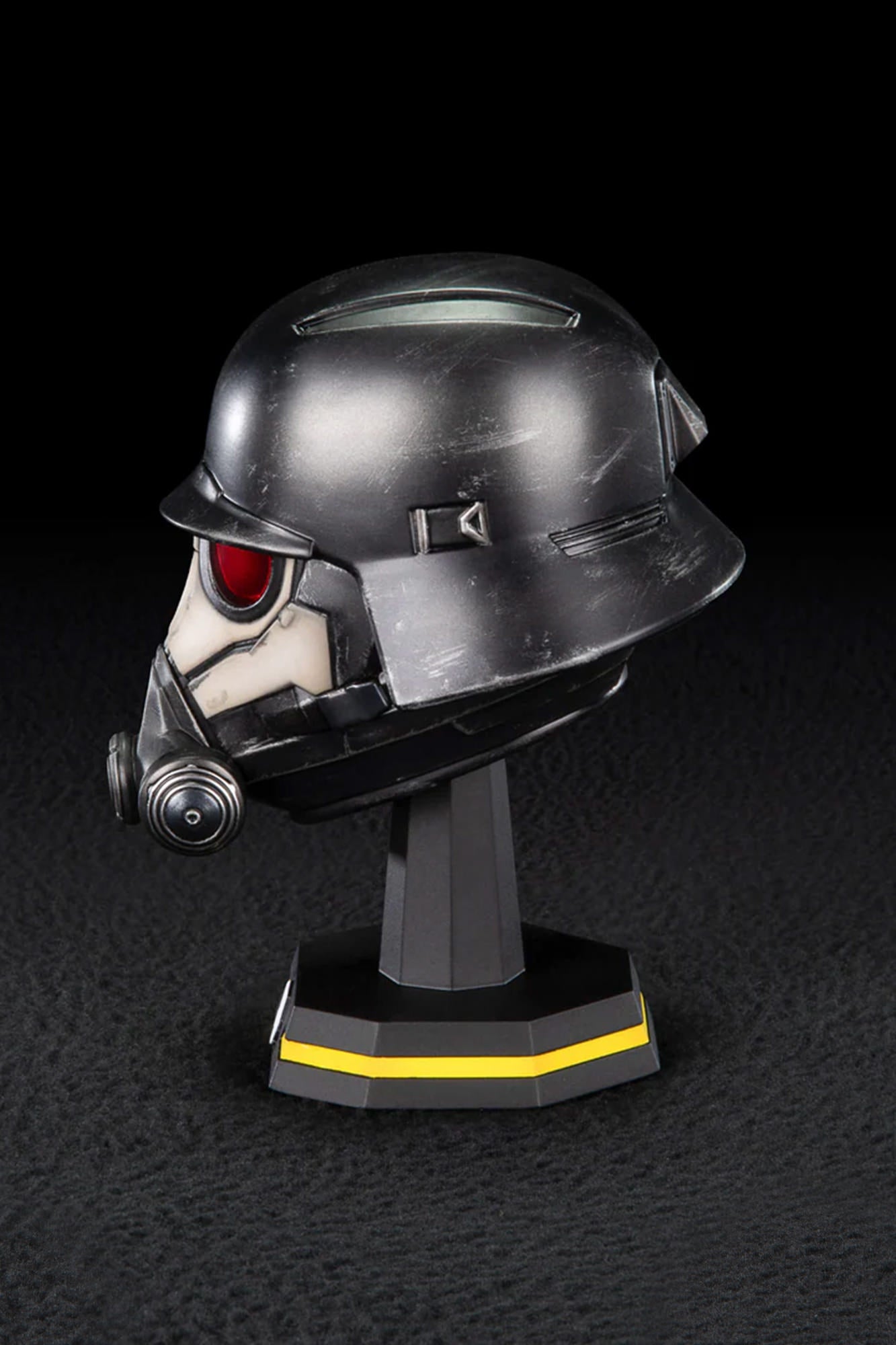 Helldivers 2: Field Chemist Helmet 1:4 Scale Replica