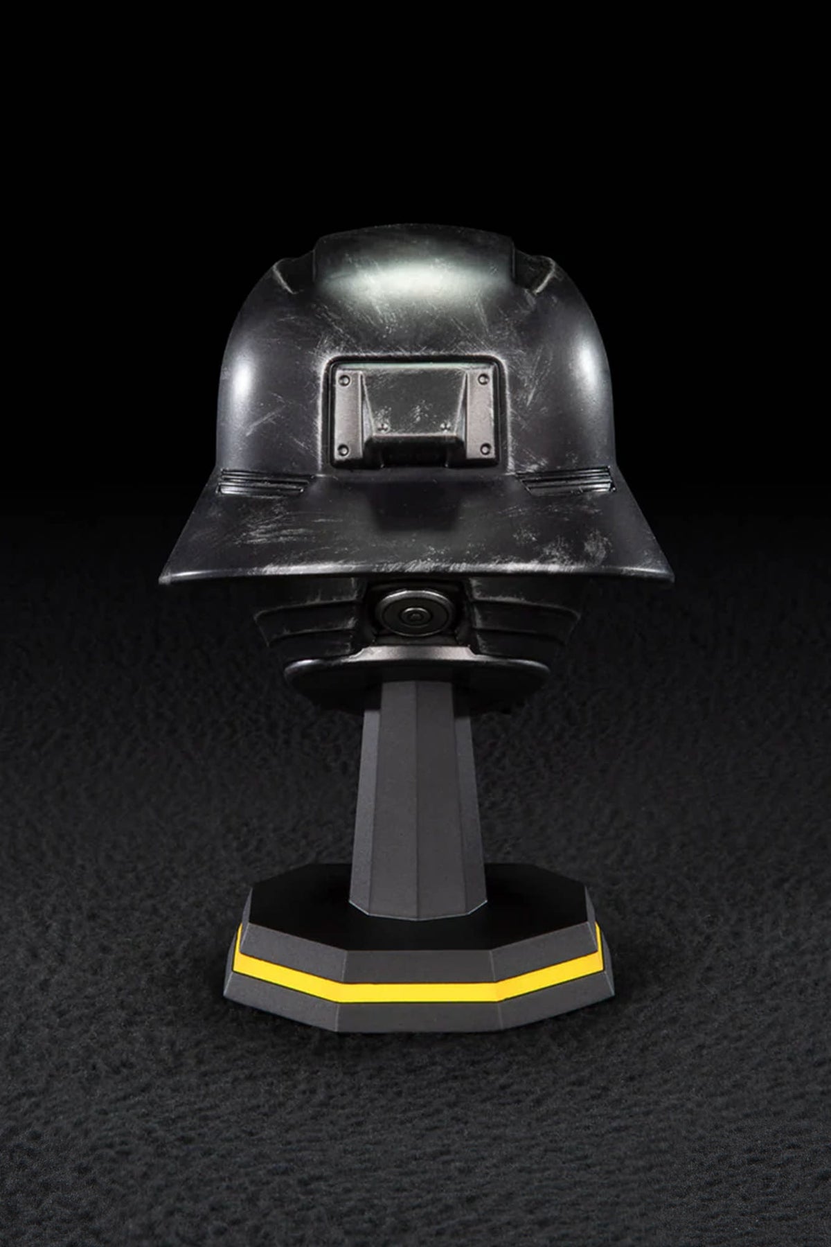 Helldivers 2: Field Chemist Helmet 1:4 Scale Replica