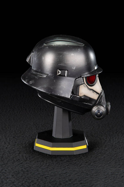 Helldivers 2: Field Chemist Helmet 1:4 Scale Replica